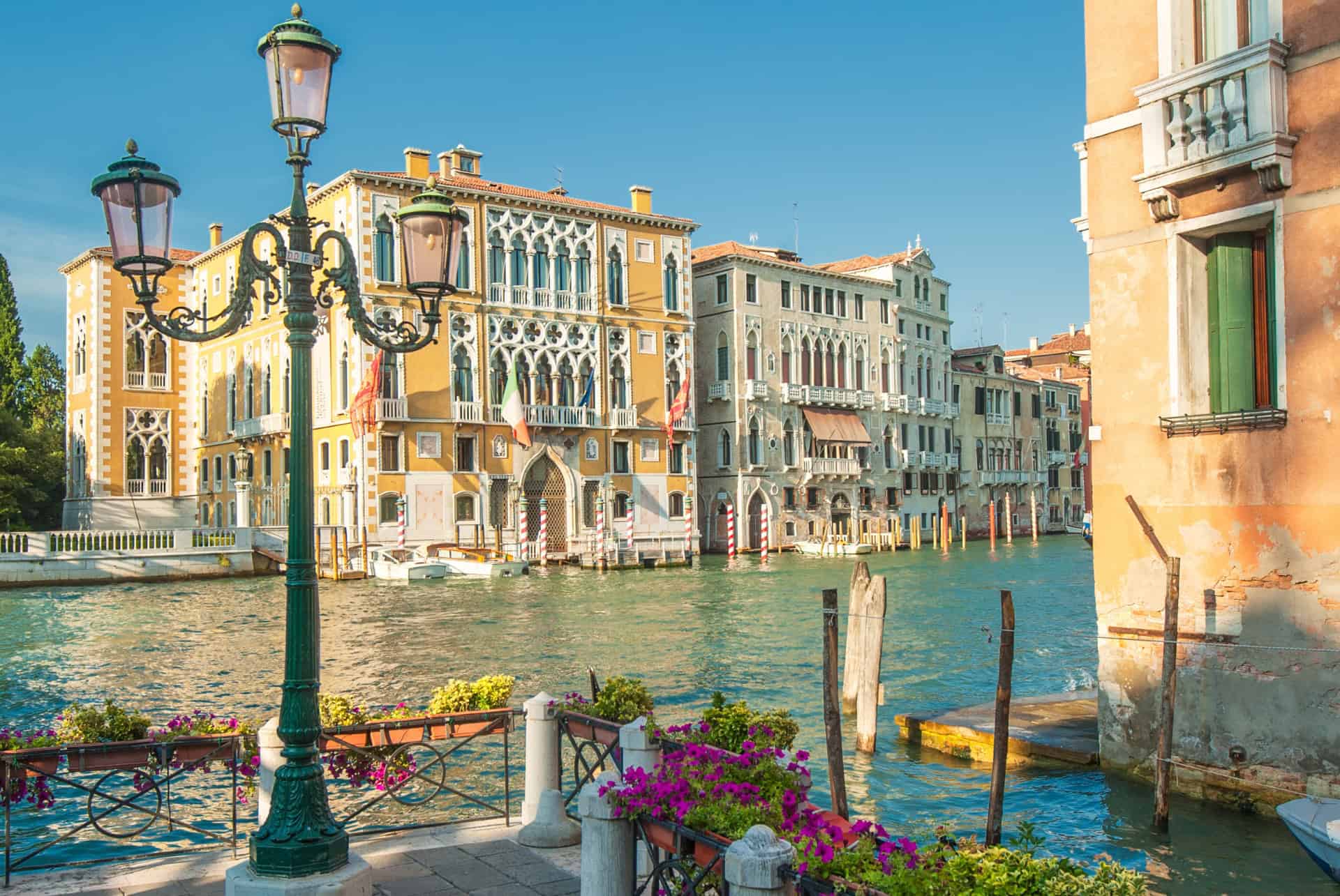 grand canal de venise en ete