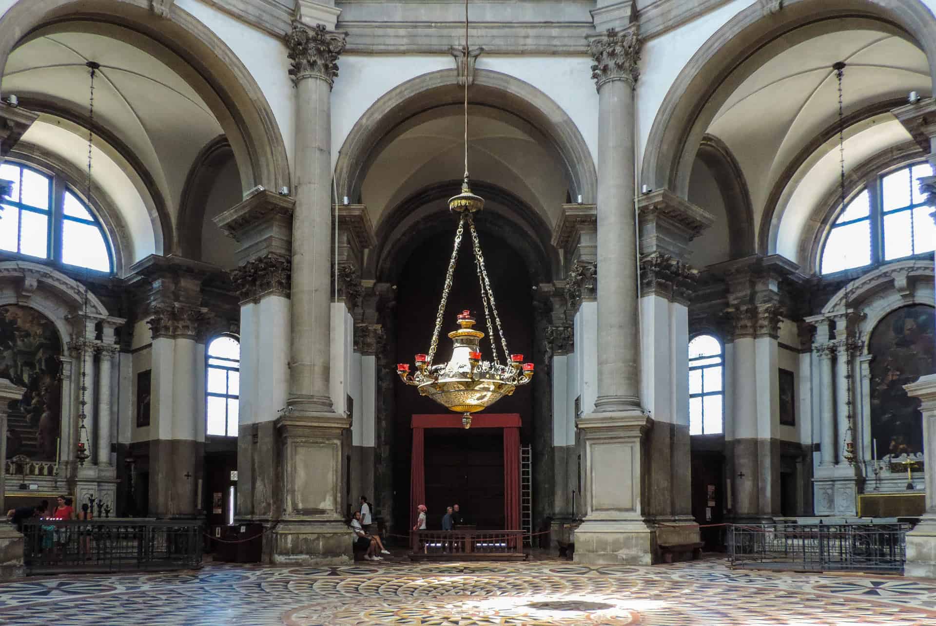 basilique santa maria della salute interieur