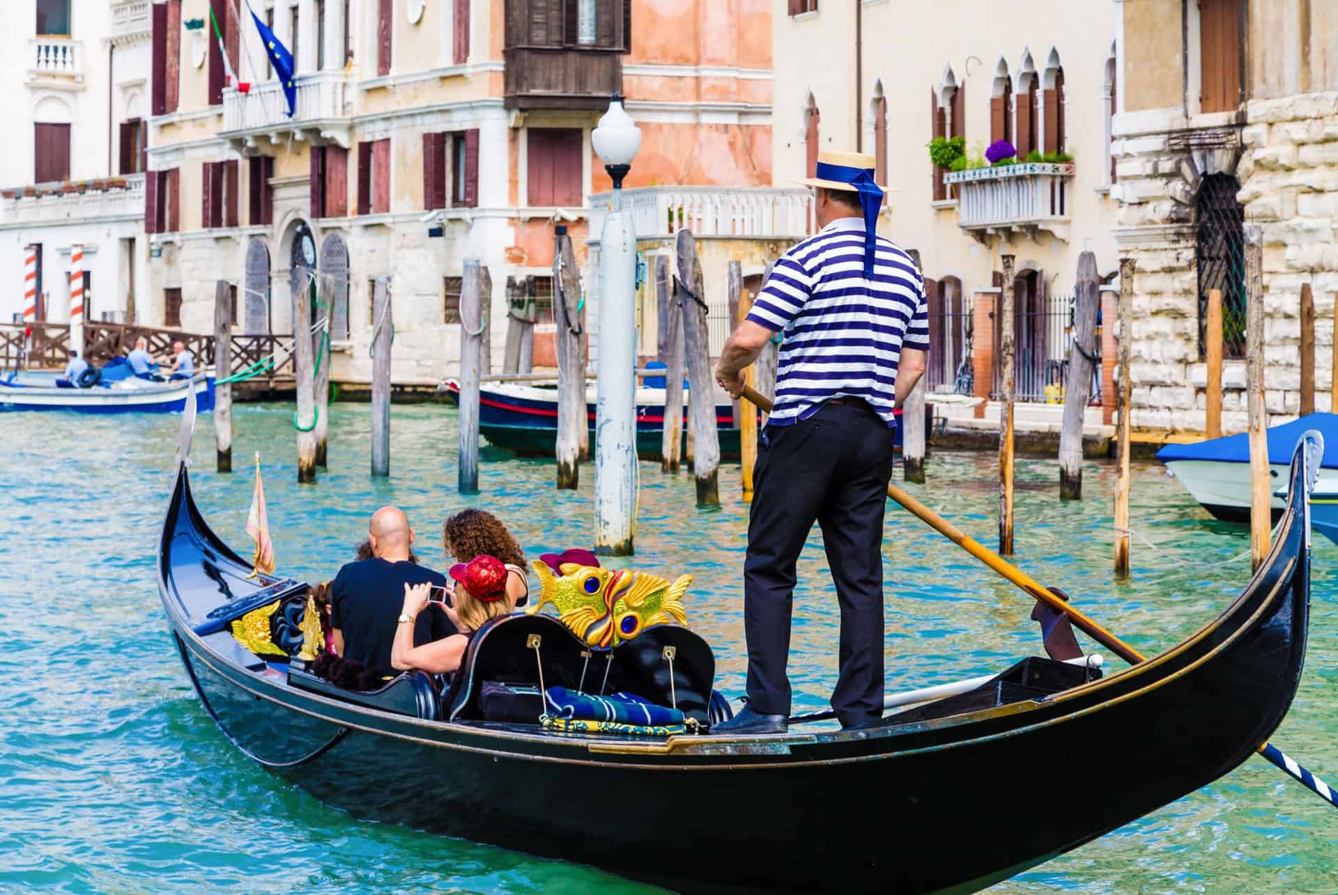 gondoles partagees venise