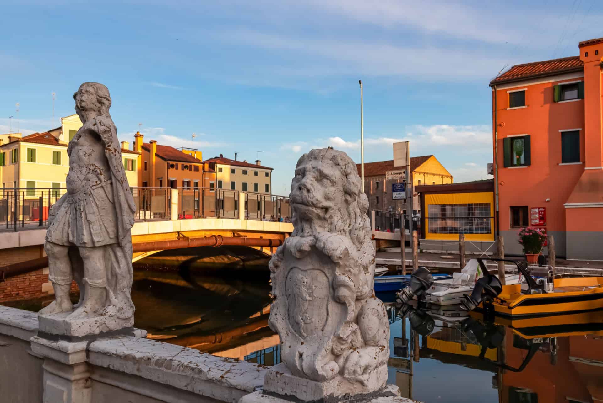 ile de chioggia a venise statues ile de chioggia a venise statues