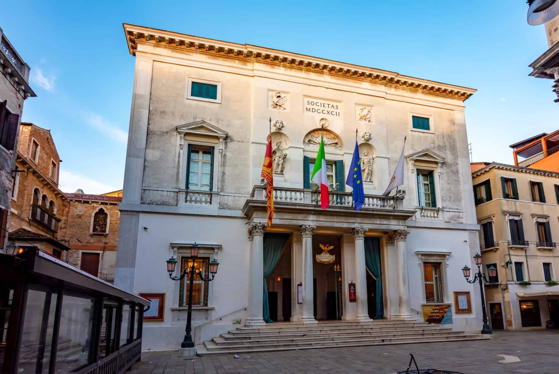 facade opera venise