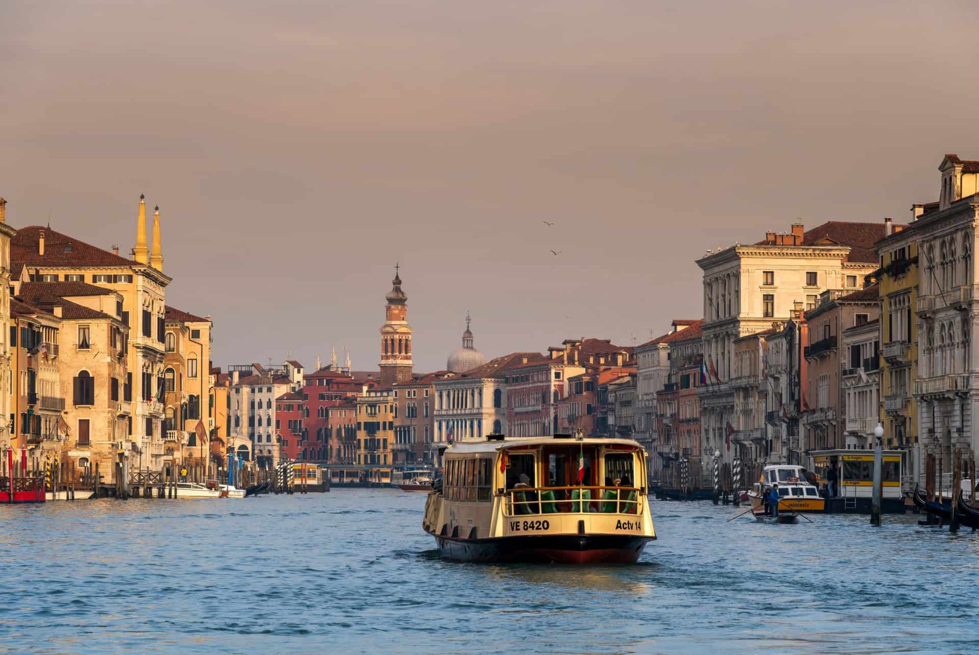 pass vaporetto se rendre iles de la lagune de venise