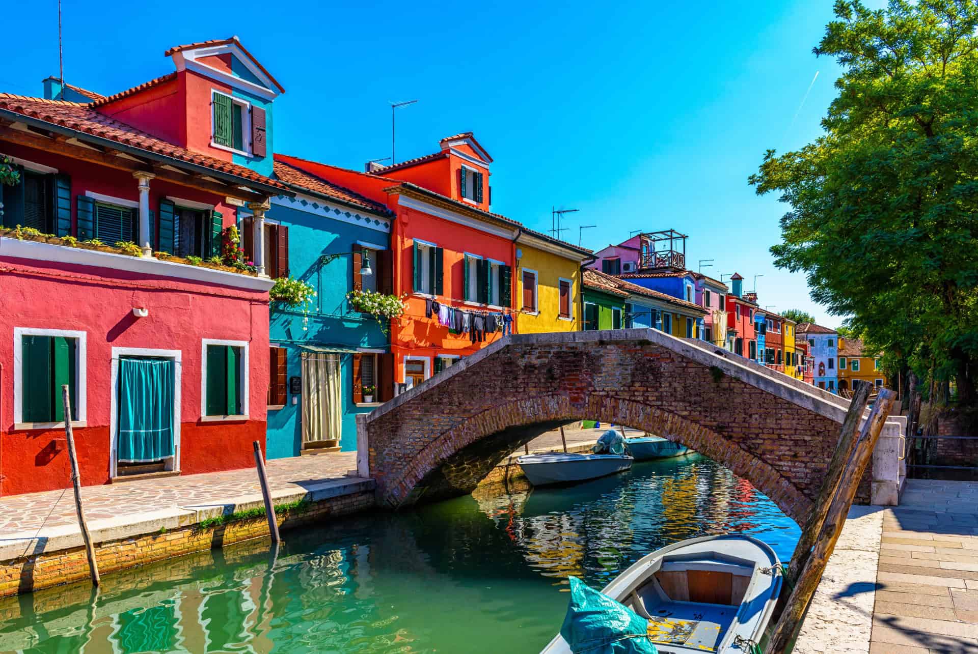 ile de burano une rue coloree