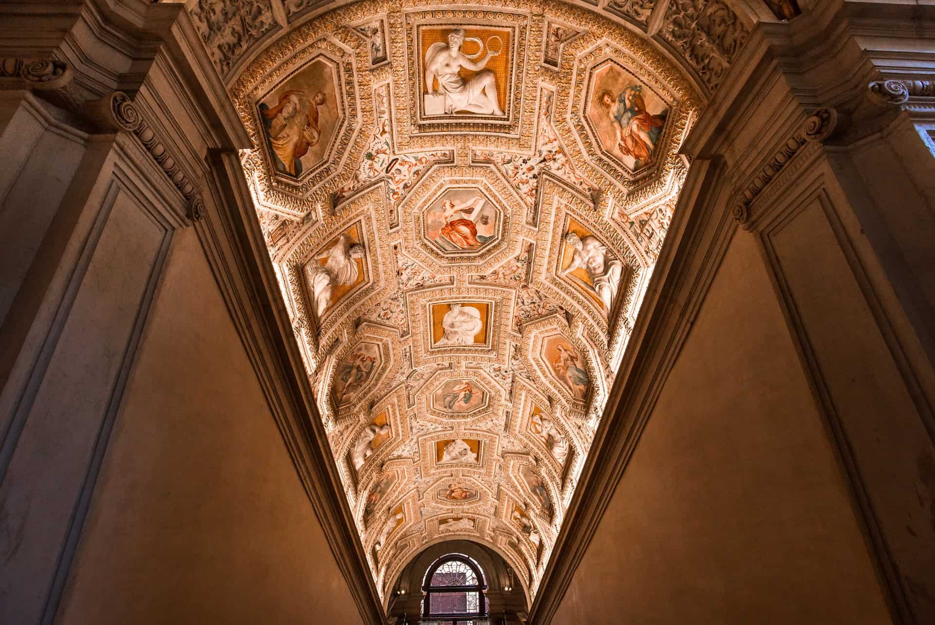 interieur bibliotheque marcienne