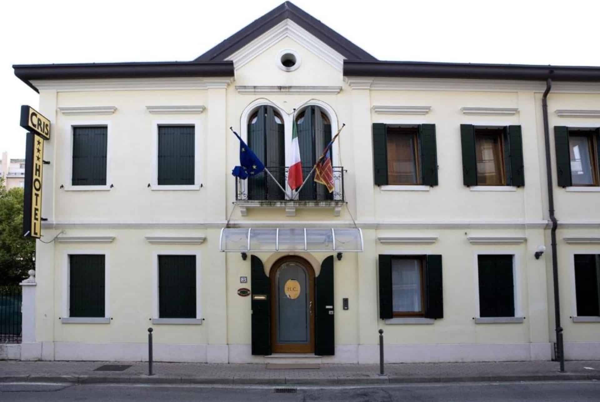 hotel cris