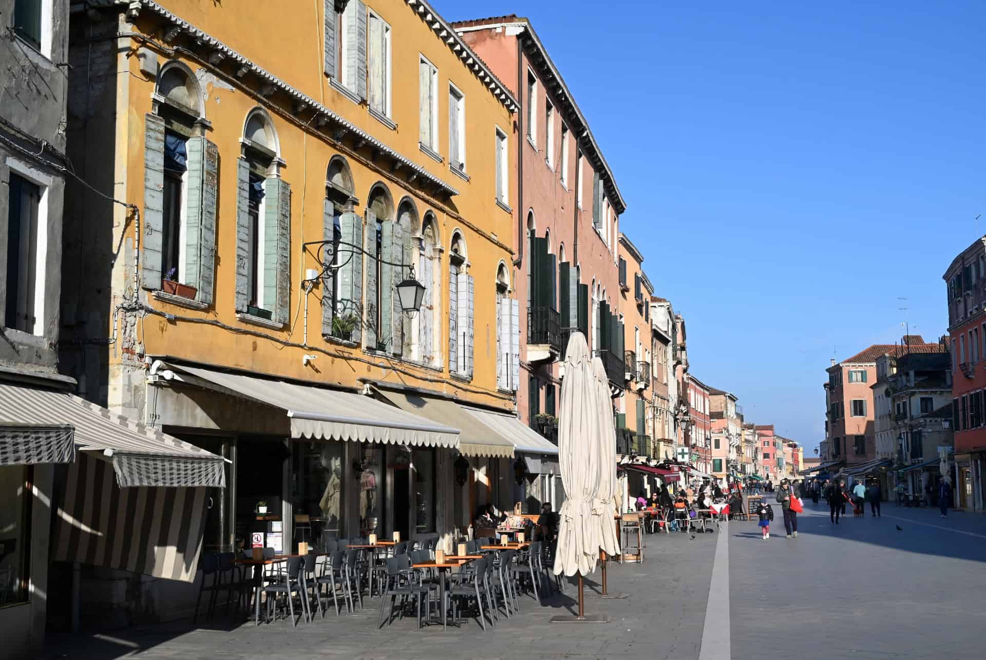 restaurants via garibaldi