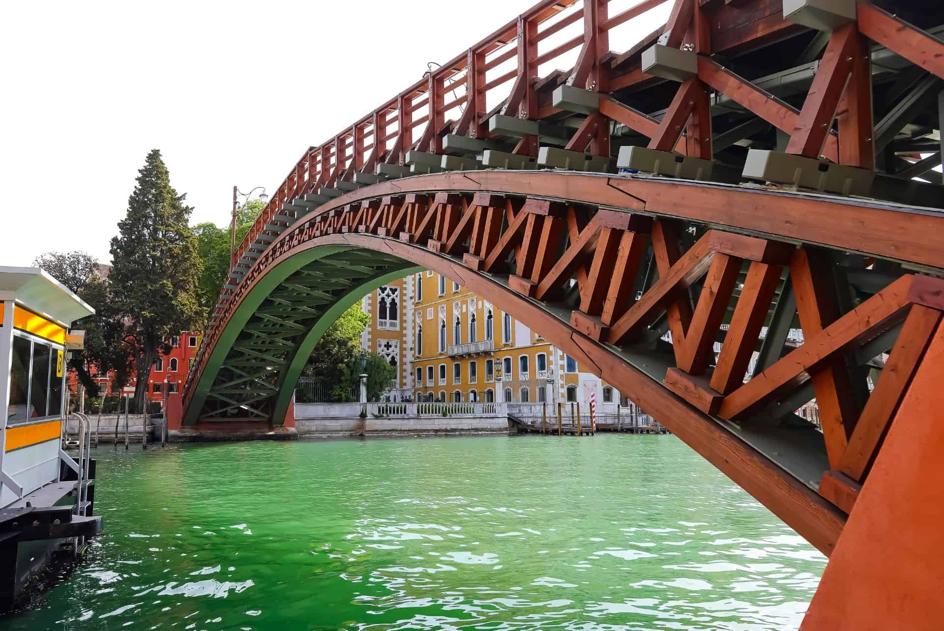 zoom pont de l accademia